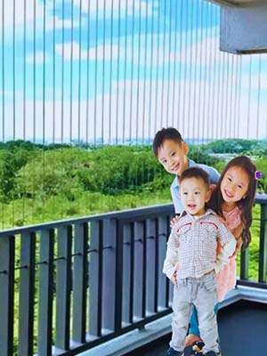 Children safety invisible grills